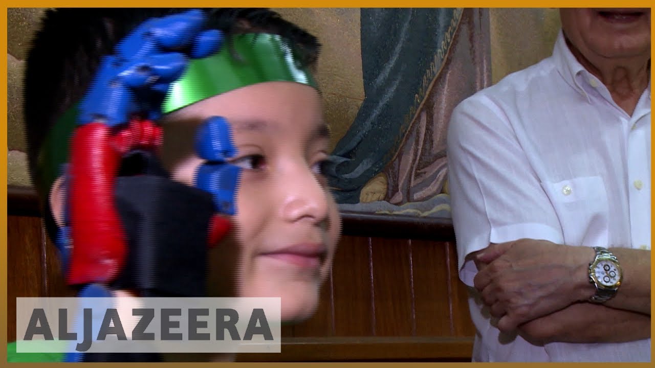 🇧🇴مراهقة بوليفية ذات قدرات خارقة تصنع أطرافًا اصطناعية للآخرين | الجزيرة الإنجليزية