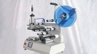 Flat square bottles turning labeling machine semi automatic rolling labeller applicator 半自動滾動方瓶貼標機