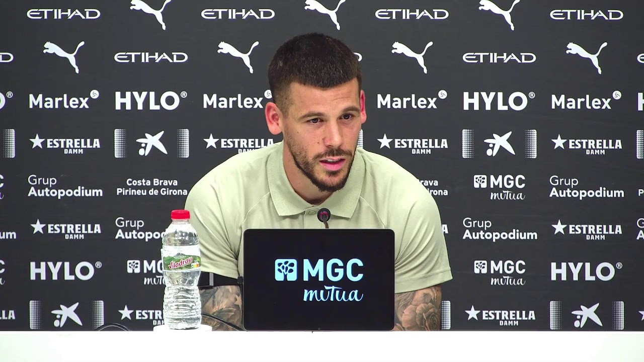 🎙️ Roda de Premsa de presentació de Carles Pérez, nou jugador del Girona FC