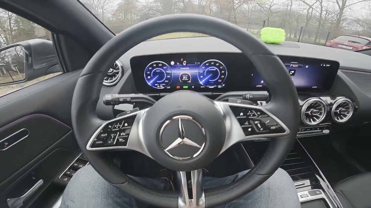 MERCEDES-BENZ EQA – Как включить торможение на близком расстоянии