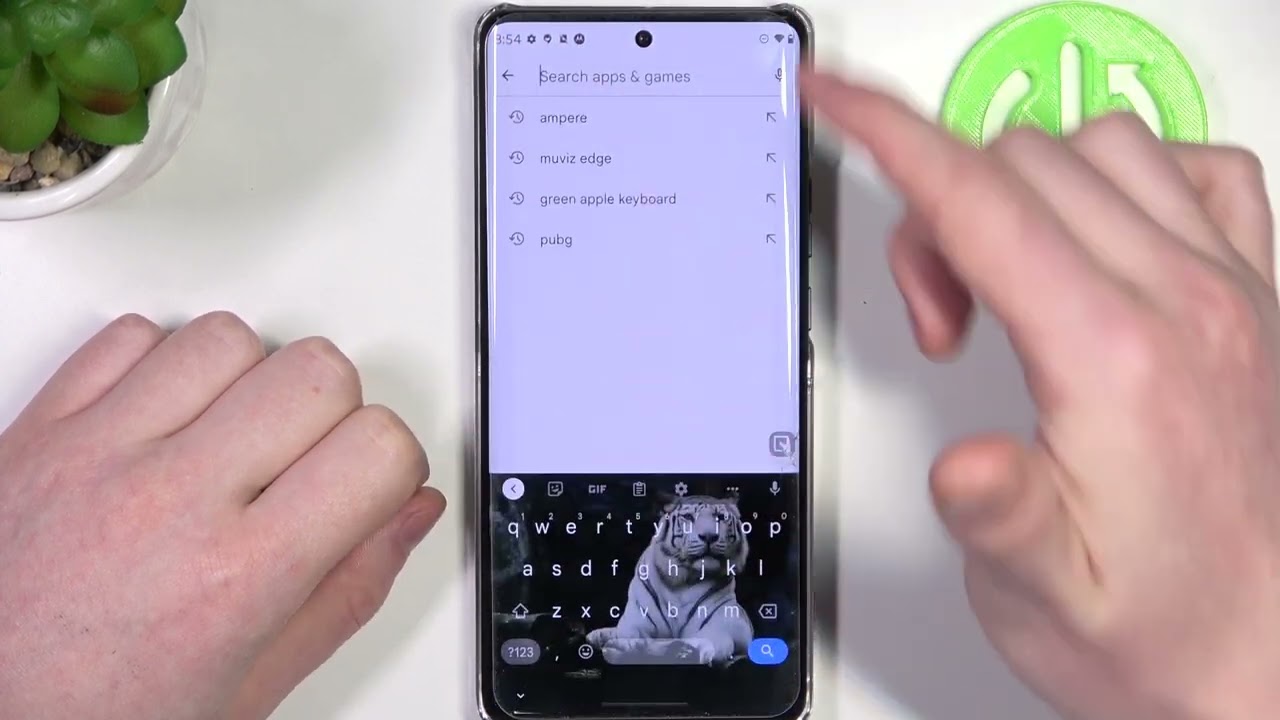 How To Check Battery Temperature on Motorola Moto X40 - Ampere App