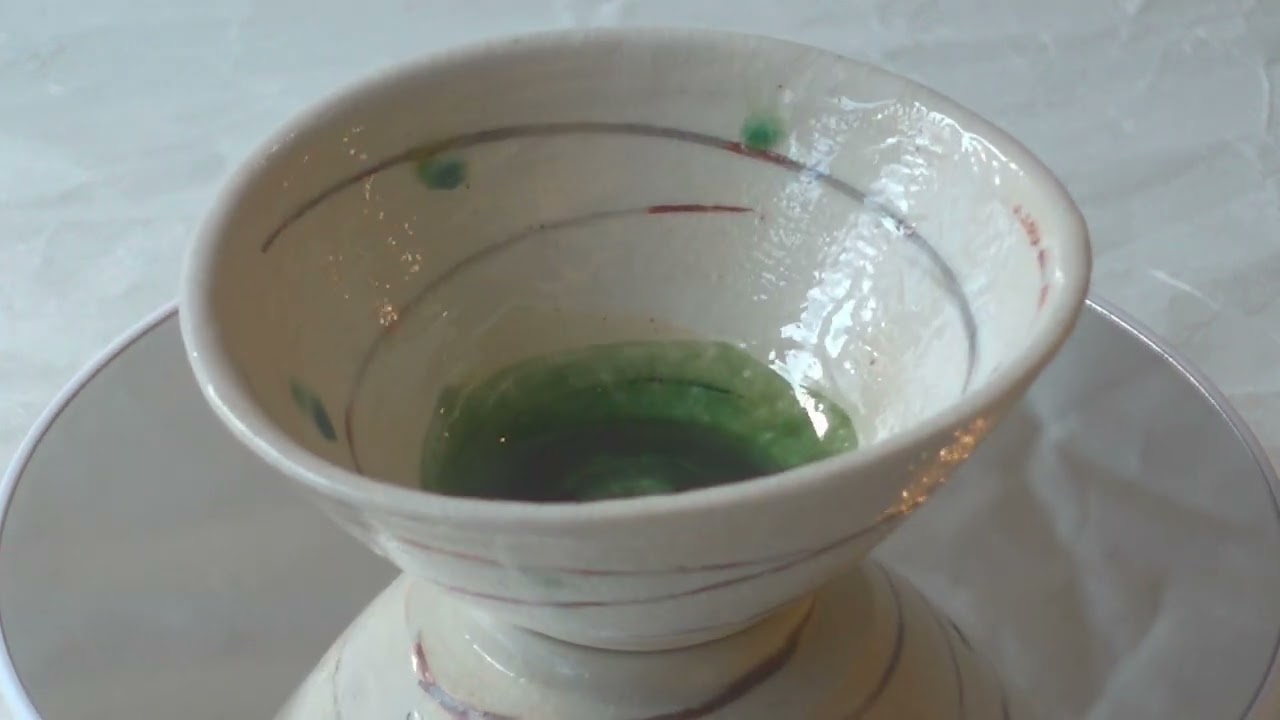 美濃焼 織部 駒筋 楕円小鉢 回してみました - YouTube