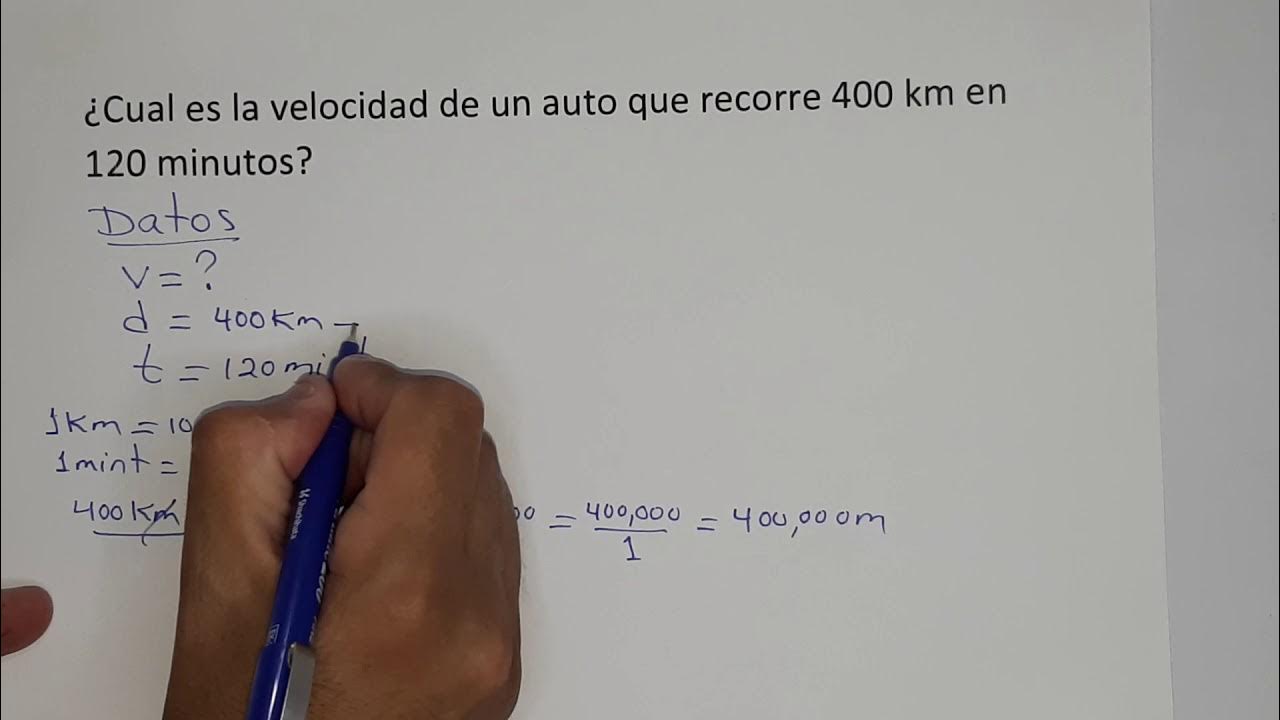 ¿Cual es la velocidad de un auto que recorre 400 km en 120 minutos