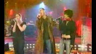 Video thumbnail of "Gerardina Trovato-La mia banda suona il rock(MusicFarm 2005)"