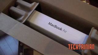 MacBook Air 13 core i7 (2011) unboxing and (quick) hands on!
An unboxing of the 2011 Apple MacBook Air core i7, 256 GB SSD. MacBook Air 13 core i7 (2011) unboxing and (quick) hands on!