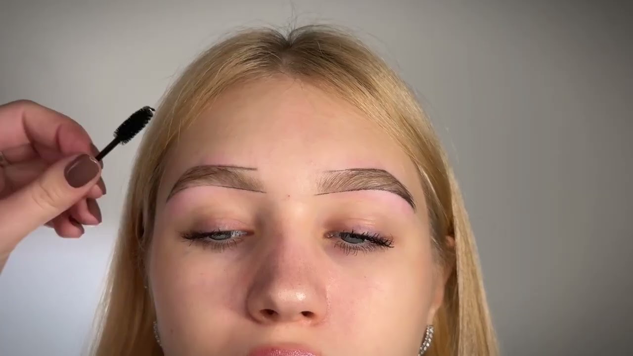 ОКРАШИВАНИЕ БРОВЕЙ БЛОНДИНКЕ ПОСЛЕ ЛАМИНИРОВАНИЯ С ПЕРЕКРЫТИЕМ ПЕРМАНЕНТА