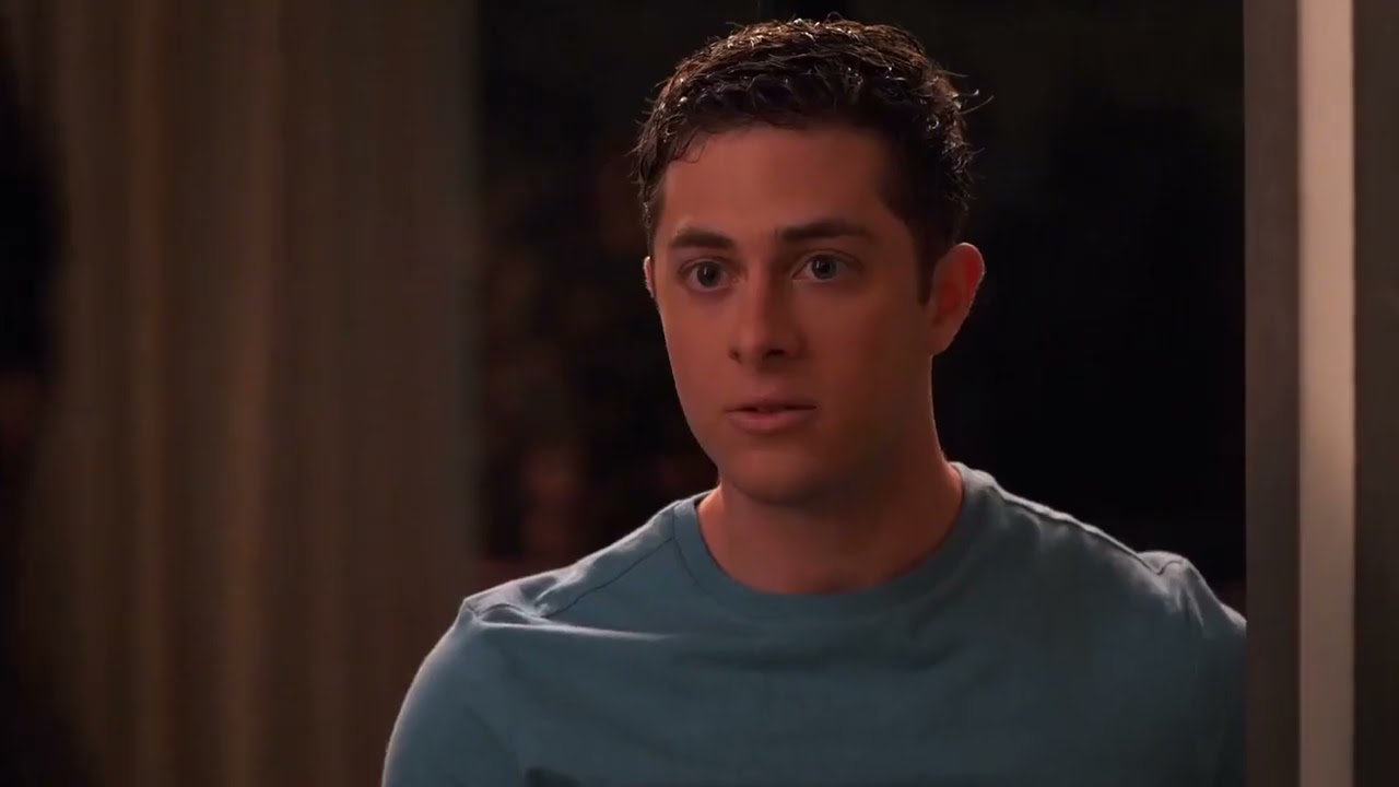 devi & Ben Kiss Scene 08