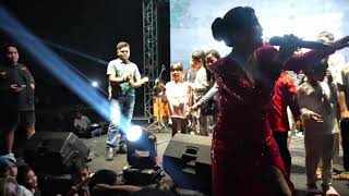 DIANNA DEE BERBAGI REJEKI SAWER PENONTON 