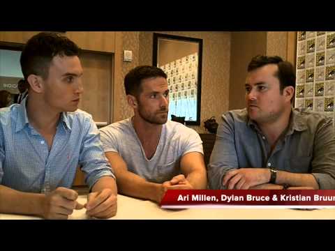 jennifer lawrence nicholas hoult dating