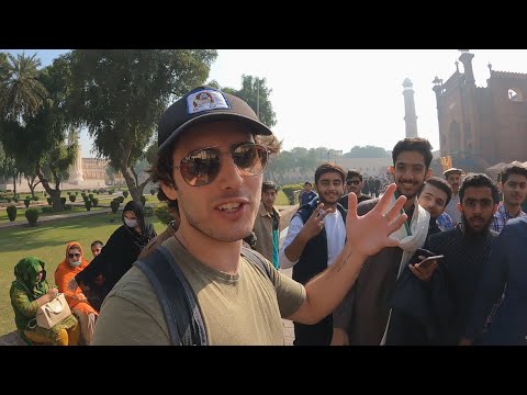 Meeting Friendly Pakistanis in Lahore 🇵🇰