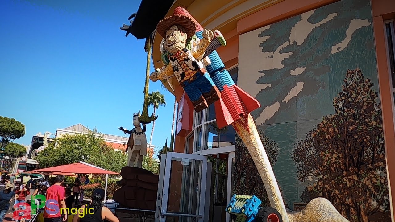 A Trip to the LEGO Store at Downtown Disney - DAPS VLOG