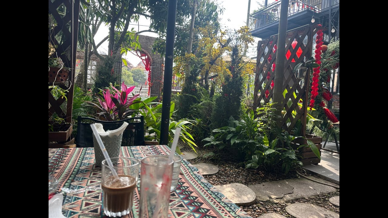 Trời xanh mây trắng nắng vàng