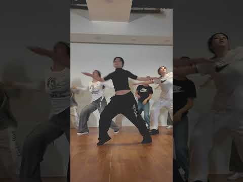 Doja <strong>Cat</strong> so <strong>high</strong> Dance Share by Eunbi #dojacat  #middleschoolers  #choreography #검단신도시댄스학원