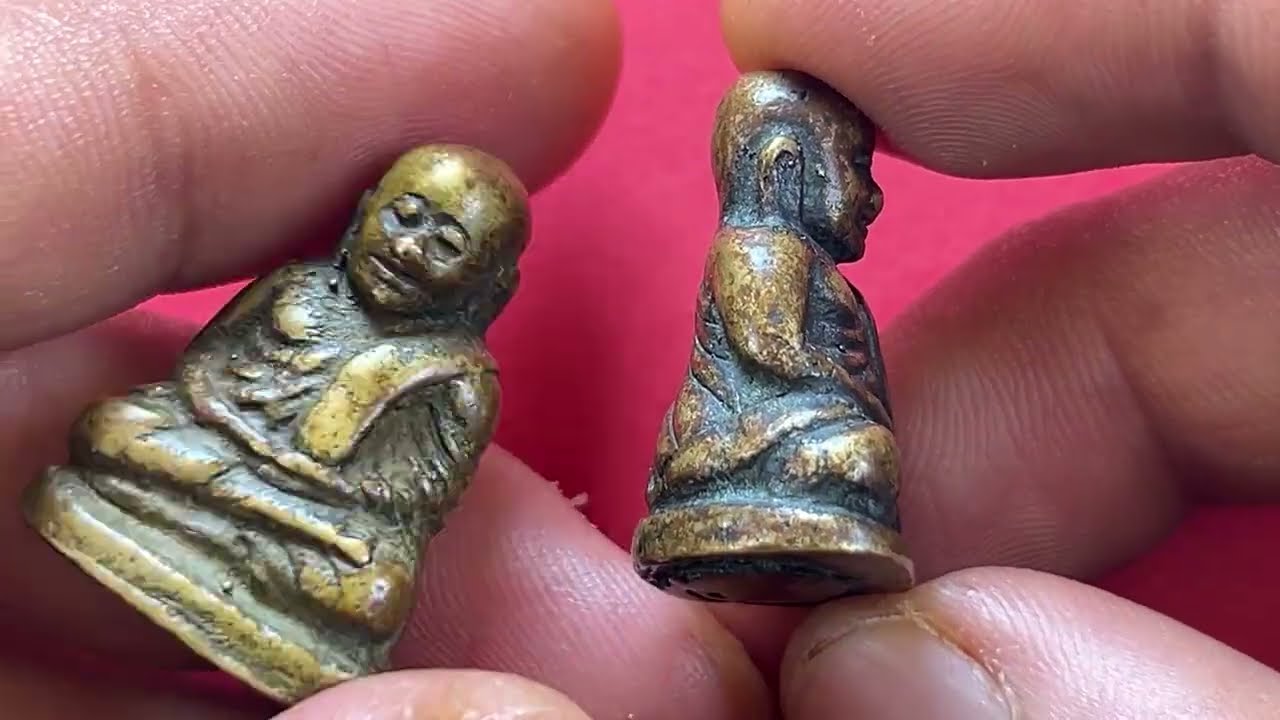 รูปหล่อหลวงพ่อเงินวัดบางคลานพิมพ์นิยม ￼