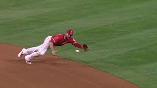 ATL@LAA: Espinosa robs Inciarte with a diving stop
