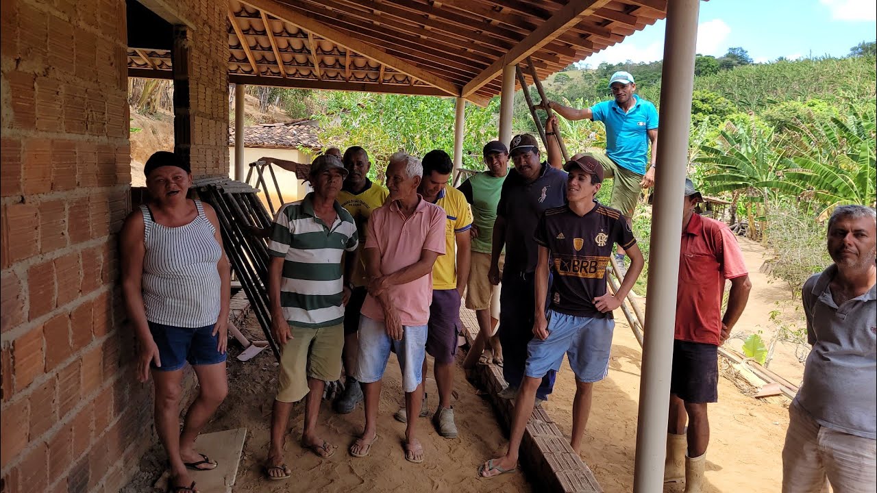 FINALMENTE A CASA DE JOÃO PAULO ESTÁ COBERTA + PREPAREI ALMOÇO PARA ESSA TURMA ANIMADA