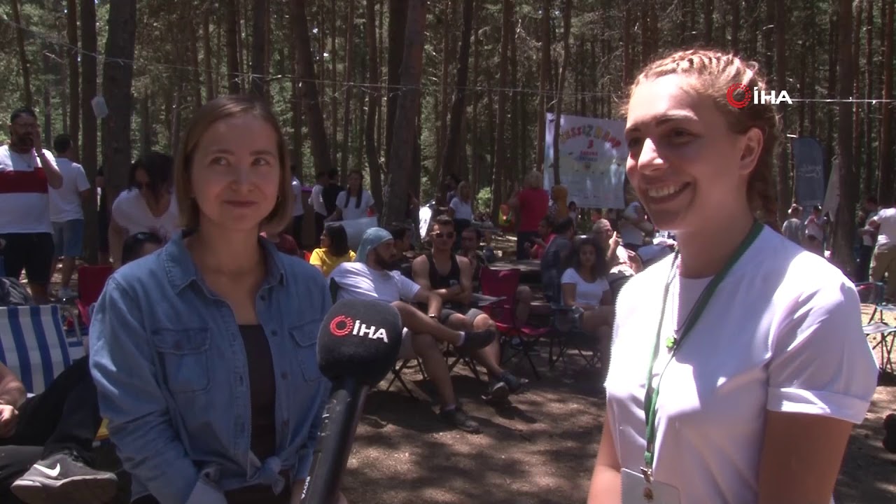 Sessiz dünyasında bale yapıyor