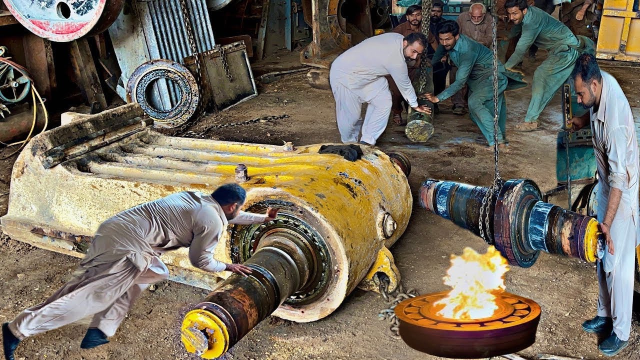 Shaft of the Havey Stone Crusher is Stuck into Hammer || We Repair in Very Strange Way |Bearing Size