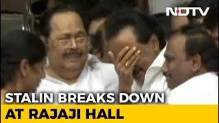 Karunanidhi's Son MK Stalin Breaks Down On Hearing Court Ruling On Burial