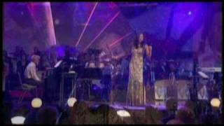 Natalie Cole  - Tell Me All About It (Ask a woman who knows Live) chords