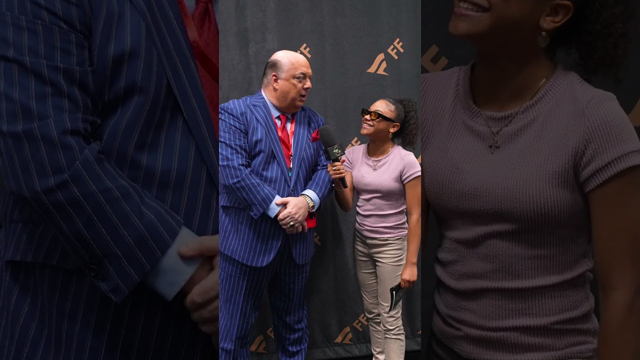 Пол Хейман насмехается над молодым репортером 