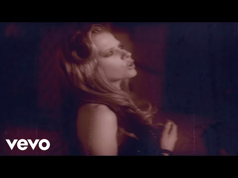 Avril Lavigne - Nobody's Home (Official Music Video)