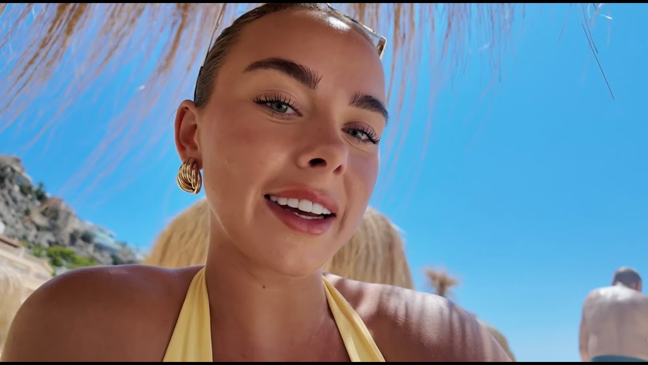 LAST MINUTE HOLIDAY | KELLISE CADDIS