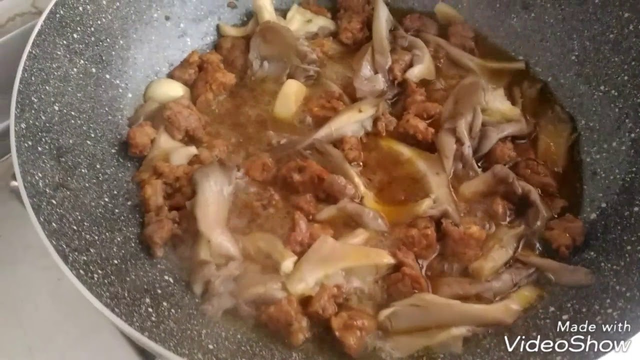 Trofie salsiccia e funghi - YouTube