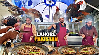 LAHORE'S NO.1 FAMOUS DESI CHICKEN KARAHI IN LAKSHMI CHOWK LAHORE | CHICKEN KARAHI RECIPE