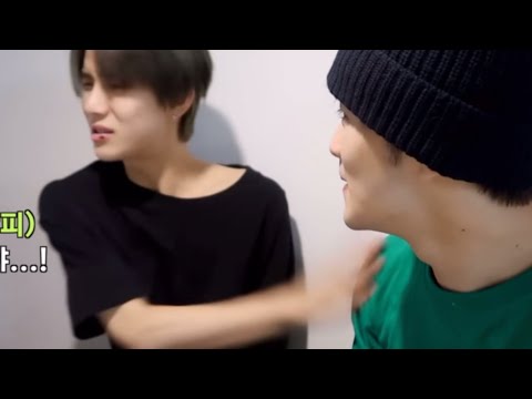 정우야 너 입에 뭐 묻었어