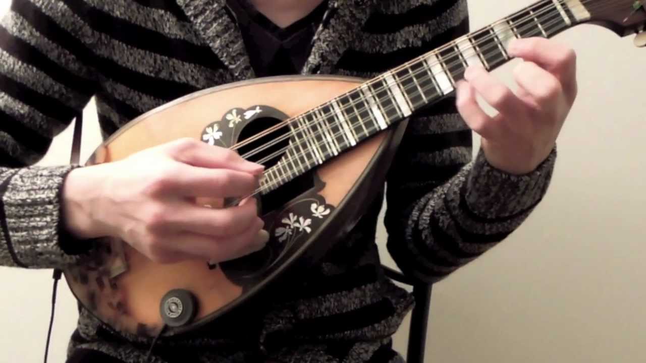 Santa Claus Is Coming To Town with 10 string mandolin - Kzo