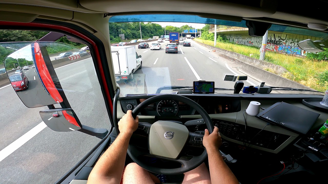 Volvo FH500 In Paris 4k