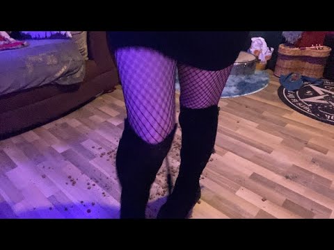 #asmr CRUSHING  SLOMO  UNDER MY THIGH HIGHS LOLS #BOOTS  #vlog  #asmrsounds #asmrcrunchy
