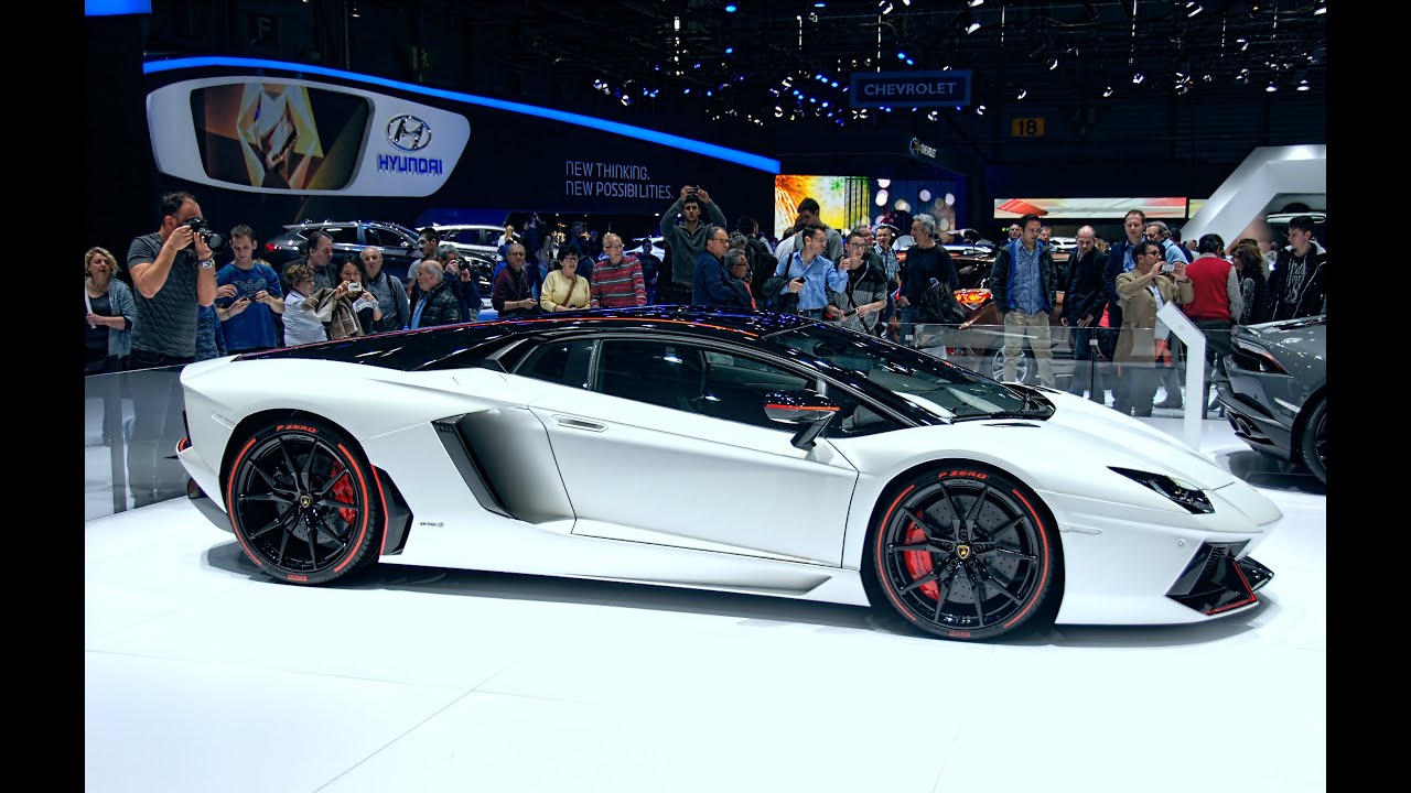 Porsche 918 Spyder Vs Lamborghini Aventador