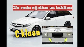 IZ GARAŽE: Kako da zamenite sijalice za tablice na Mercedesu C klasi