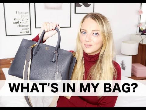 What's in my bag? (MCM VISETOS) #whatsinmybag #feminine #handbags  #luxurylifestyle 