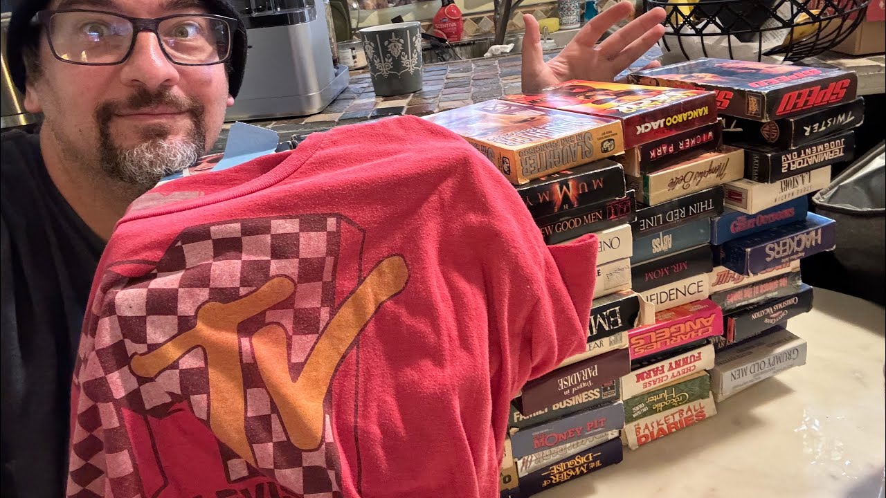 VHS Hunting - 10 cent 📼 Tapes Return - 60 Tape Haul!!! TAPE HUNTERS!!