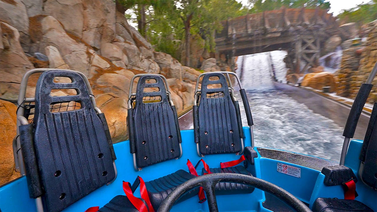 Disney Rafting Grizzly River Run 2026 - Disney California Adventure Water Rafting Ride ...