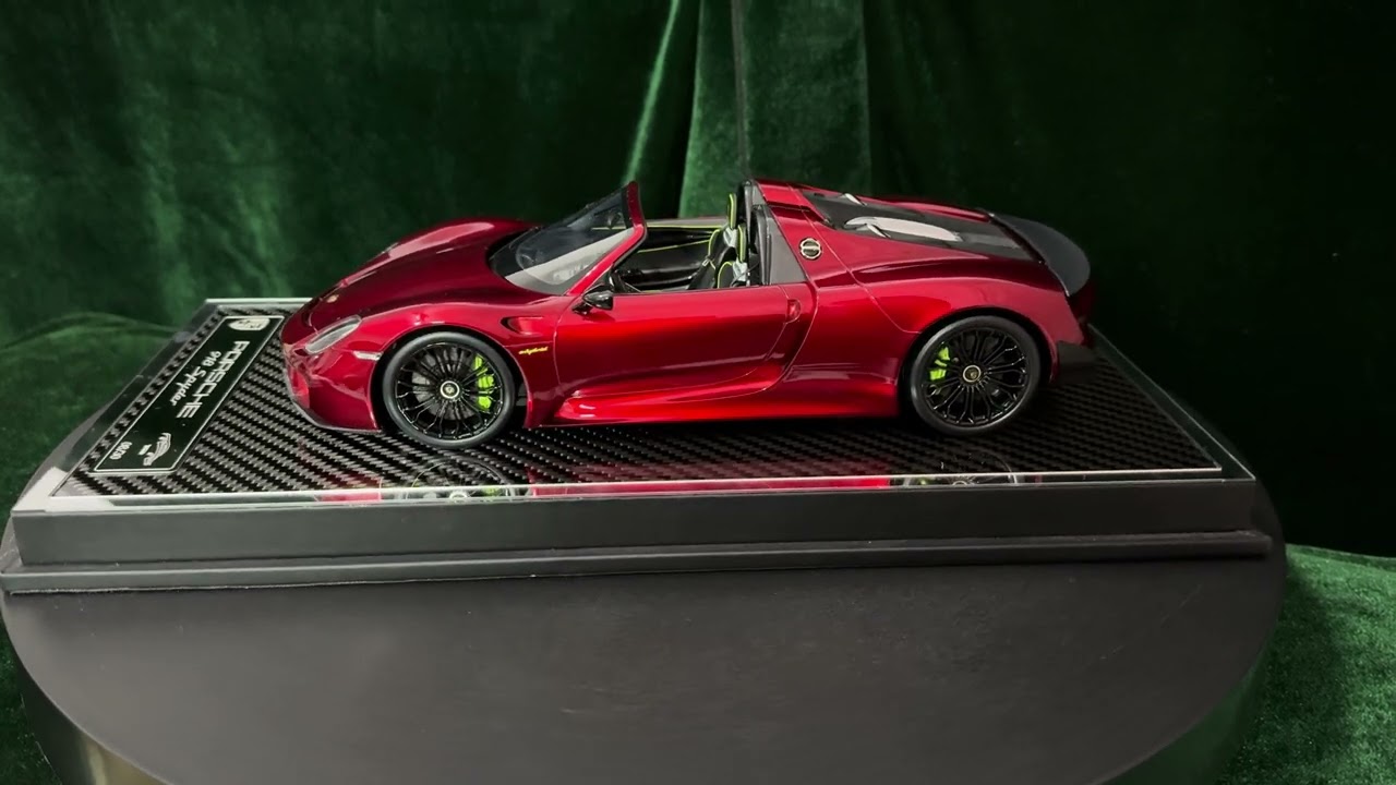 YY Model 1/18 918 Spyder  Red Metallic