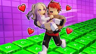 ESCAPA DEL TECLADO ABRAZANDO a tu CRUSH en Roblox con LYNA