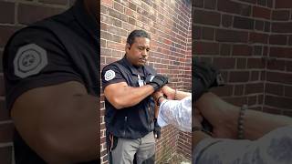 Play video: Detroit urban survival Dale Brown exposes himself as a Conman #reallife #mma #shorts #bjj