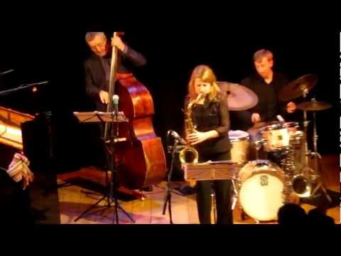 Karen Sharp Quartet "Everyone's song but my own" Seven Jazz Leeds.MOV