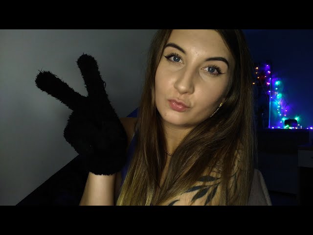 ASMR| **TONGUE CLICKING & FLUFFY GLOVES SOUNDS, HAND MOVEMENTS**