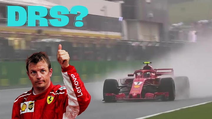 Kimi Raikkonen using DRS on the wet track. (2018 Hungary)