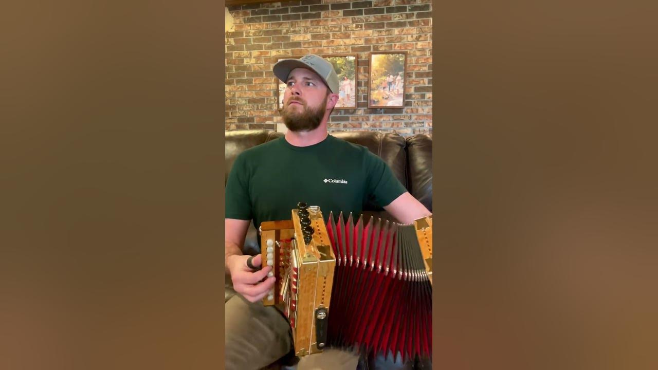 A Cajun Tune Called La Danse de Mardi Gras #cajunmusic #cajun #louisiana