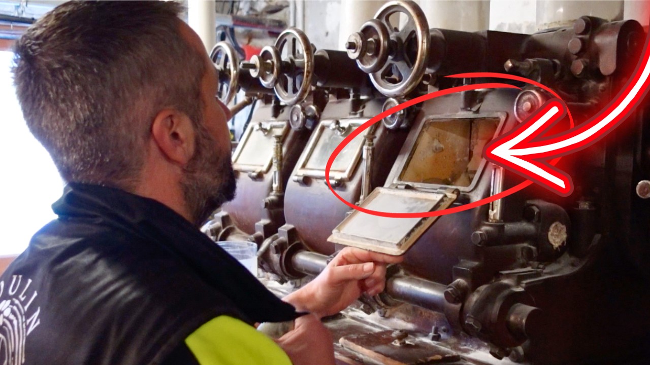 La farine de meule, Meule en Silex et Système Soder au Moulin de Colagne .