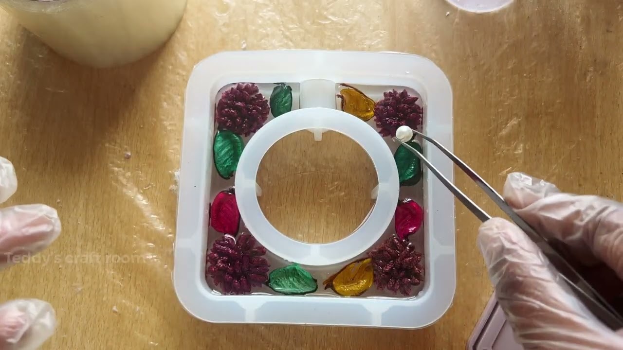 Blooming Beauty: Crafting an Enchanting Resin Flower vase|