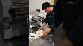 Noodle press machine #Noodle machine #Fresh noodle production line#300 Pasta Press Machine #shorts