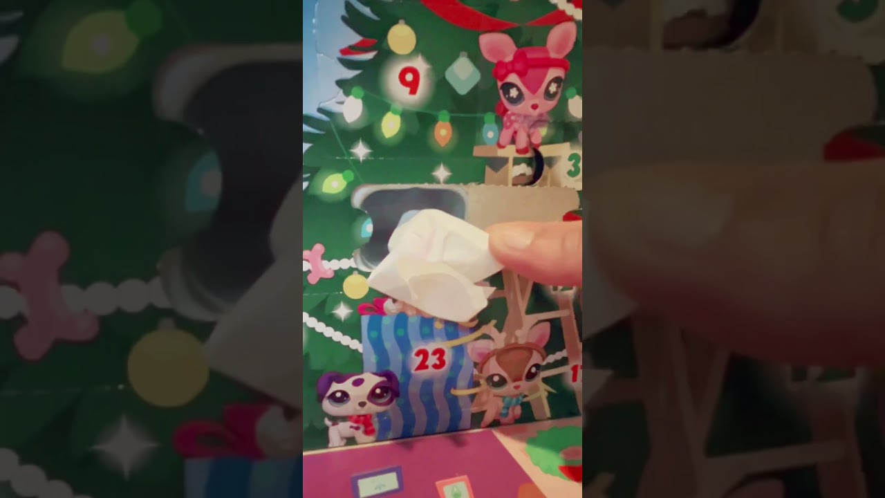 Brr! Bundle up with scarfs!🥶 