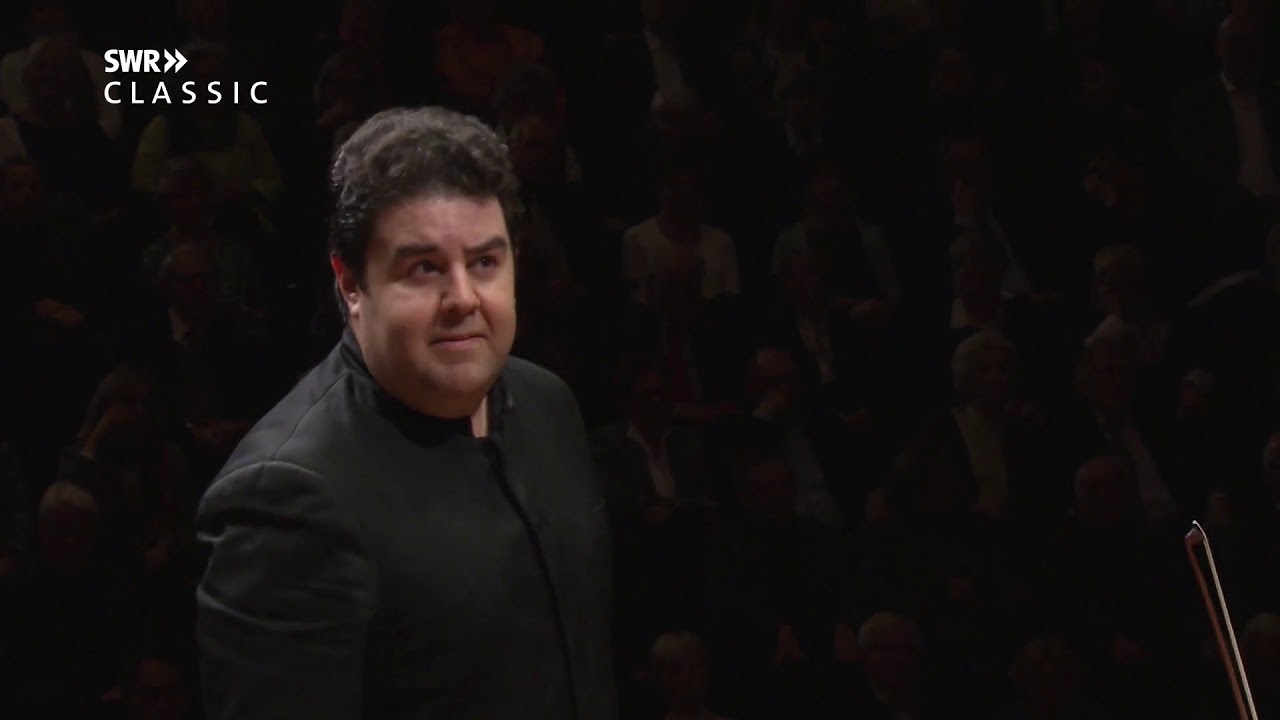 Bernstein: Divertimento for Orchestra - Tito Muñoz/SWR Symphonieorchester